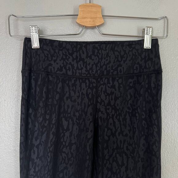Sweaty Betty All Day Leggings Black Emboss Animal Print Full Length Women's XS - Picture 4 of 11